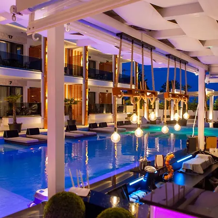 Avaton Luxury And Access The Enigma - Adults Only & Kids 14 Plus- 호텔 4*