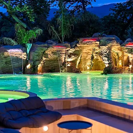 Avaton Luxury And Access The Enigma - Adults Only & Kids 14 Plus- אספרובלטה