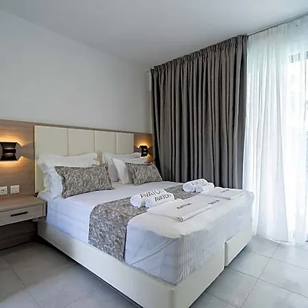 Avaton Luxury And Access The Enigma - Adults Only & Kids 14 Plus- אספרובלטה